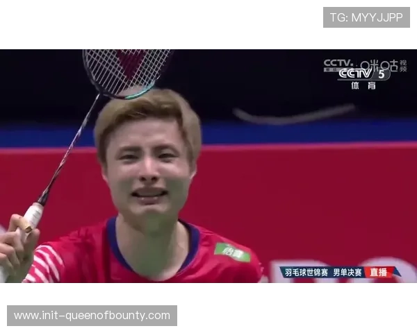 石宇奇世锦赛夺冠后与乔斌拥抱，孙俊捶背庆祝上热搜