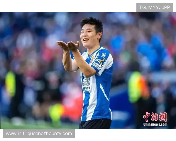 武磊重返西甲看台，观战老东家比赛