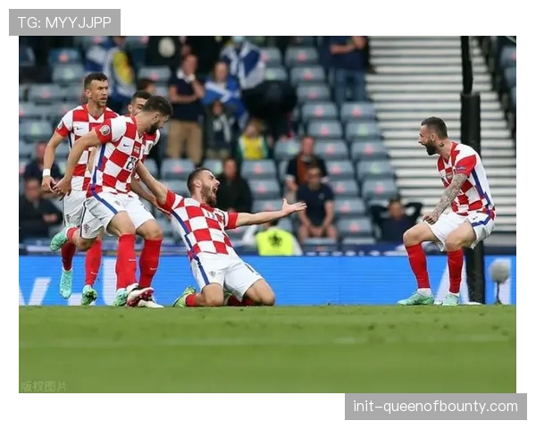 欧足联发布备忘录，强调将严格执行定位球进攻中的禁区拉扯犯规
